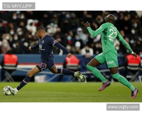 巴黎圣日耳曼5-1大胜圣埃蒂安，提前两轮夺得法甲冠军，姆巴佩梅开二度助球队创造历史